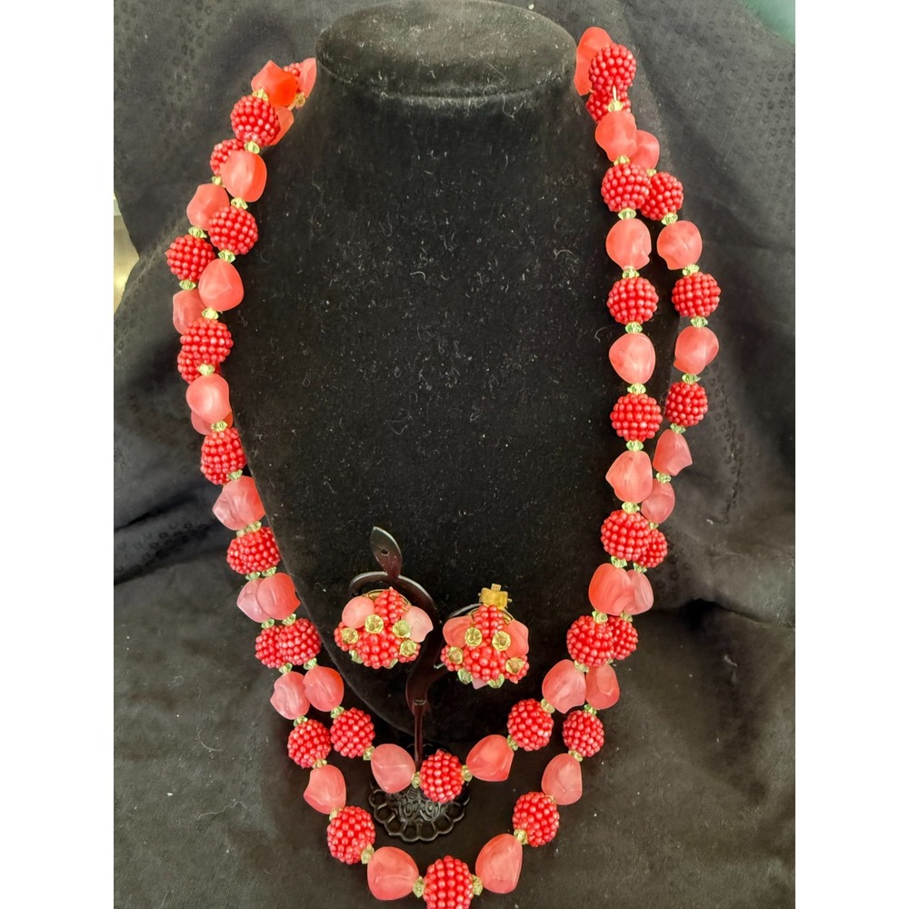 West German Molded Plastic and Raspberry Bead Jewelry‎ Set